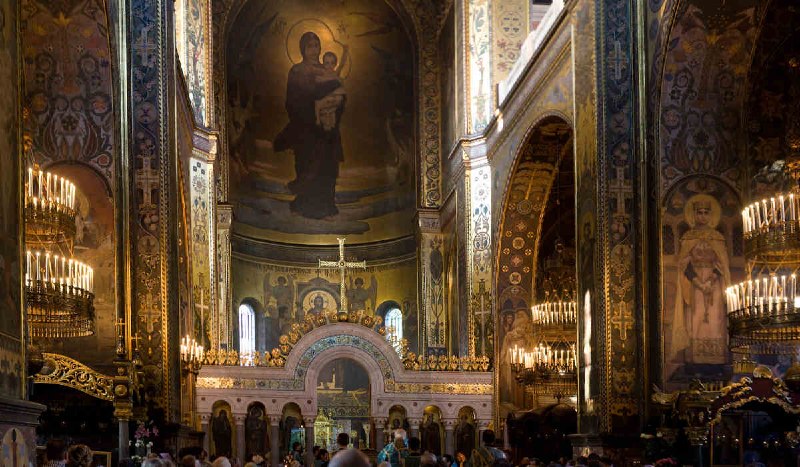 Candles on the kanun: this is the photo you receive